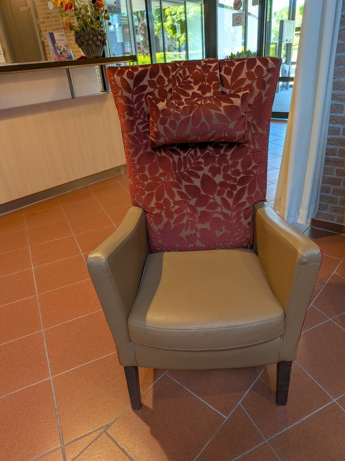 Senioren fauteuil, Ophalen, Zo goed als nieuw, 75 tot 100 cm, 50 tot 75 cm