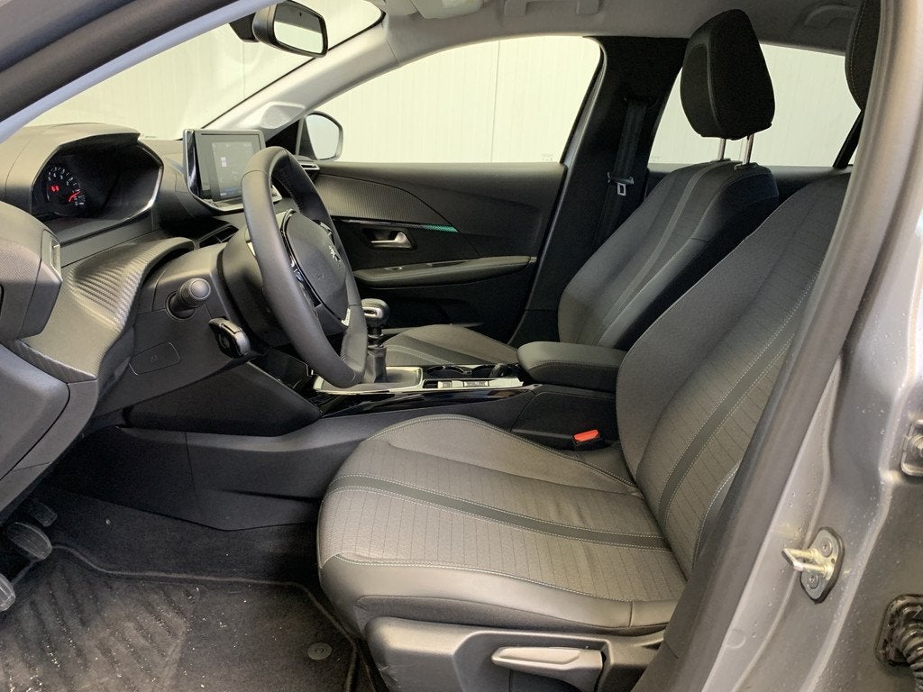 Peugeot 208 1.2 PureTech Allure 100PK LEDER-CAMERA-NAVI by C, 12 maanden, Gebruikt, Leder en Stof, 49 €/maand