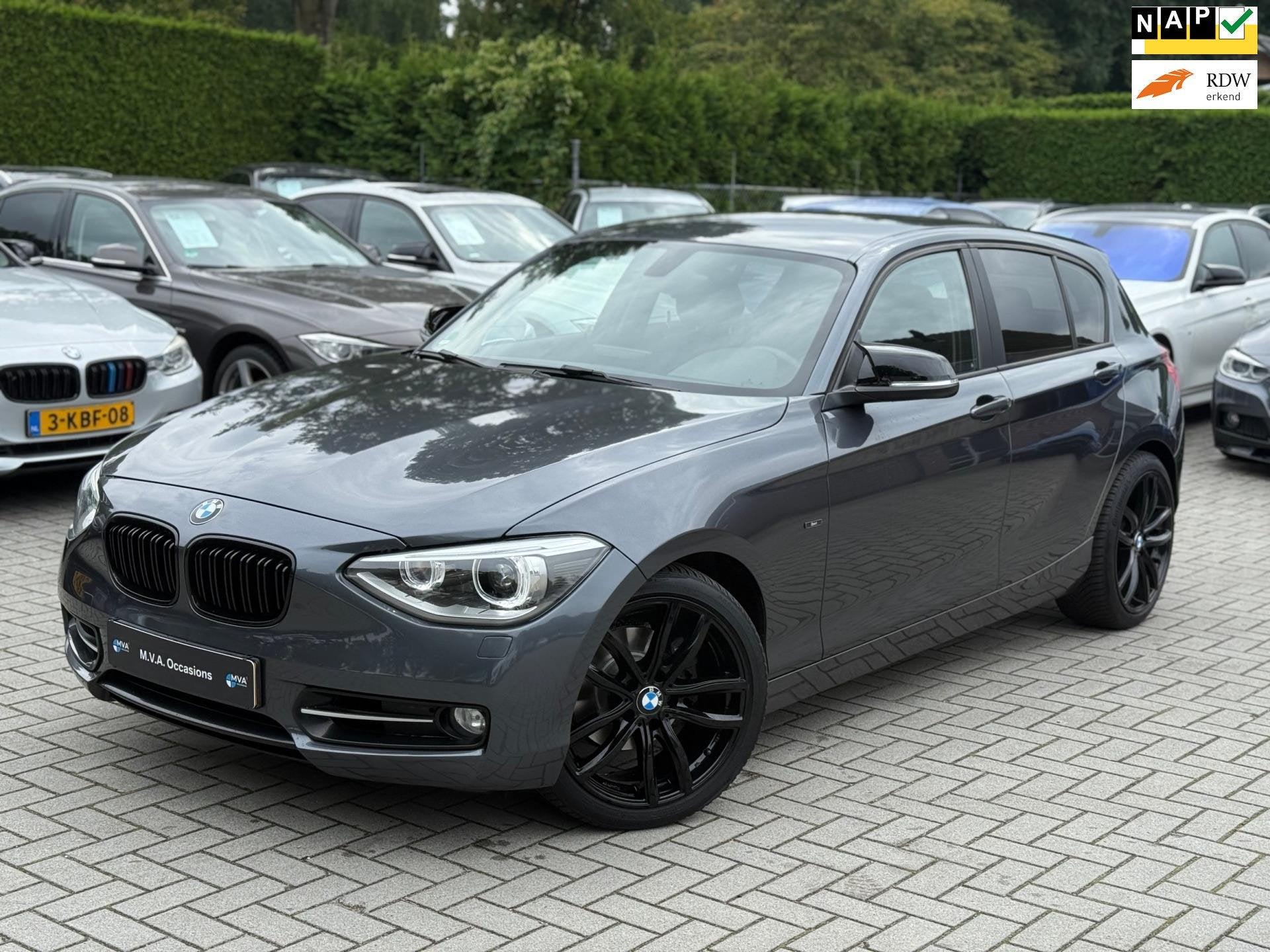 BMW 1-serie 118i Limited Edition Sport|Nieuwe Ketting + Klep, Auto's, 1-Serie, Euro 5, Gebruikt, Zwart
