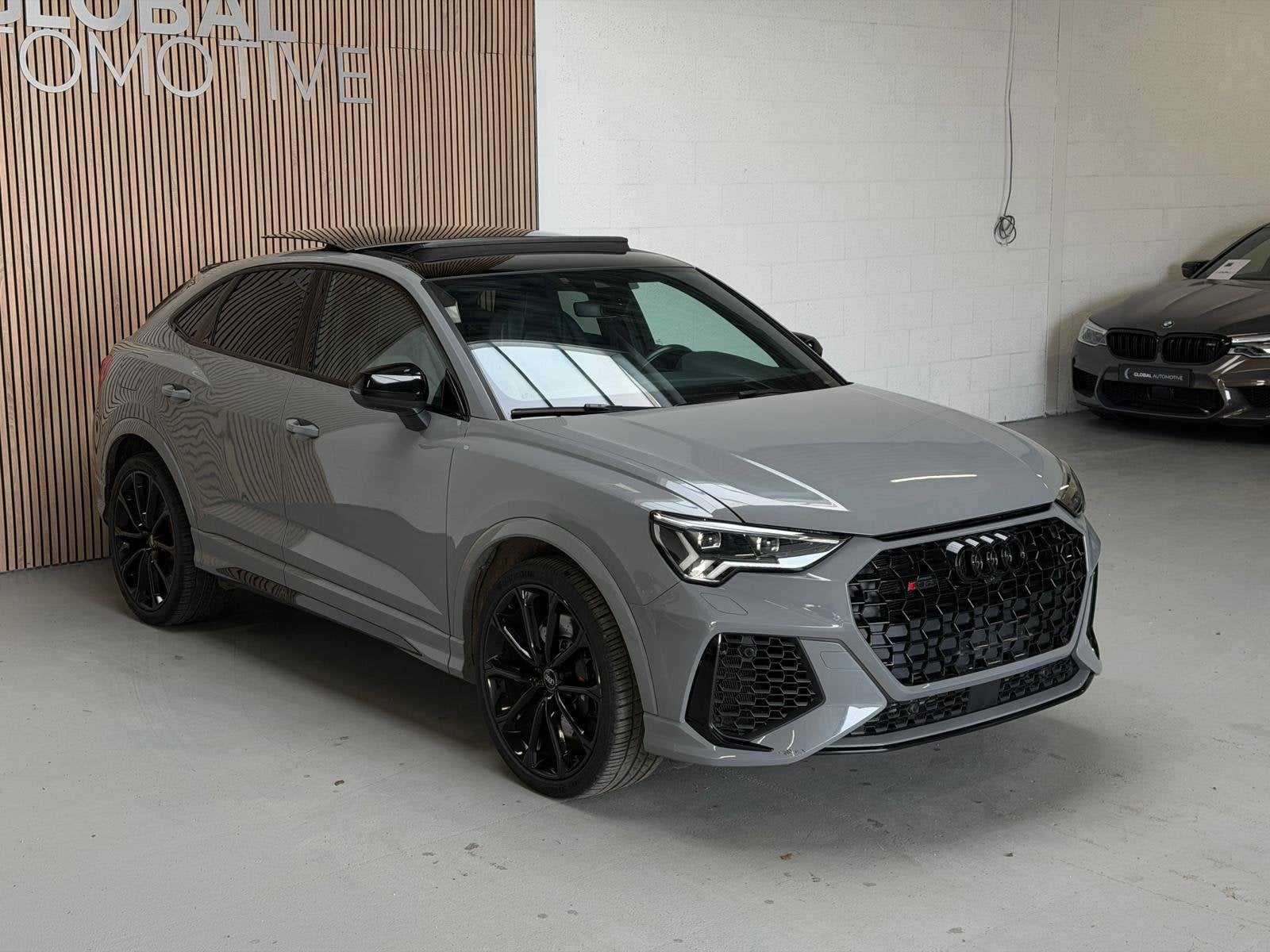 Audi Q3 Sportback TFSI RS - RS KUIPSTOELEN - B&O - PANO - 21, Auto's, Audi, Automaat, Gebruikt, 1675 kg, Bedrijf
