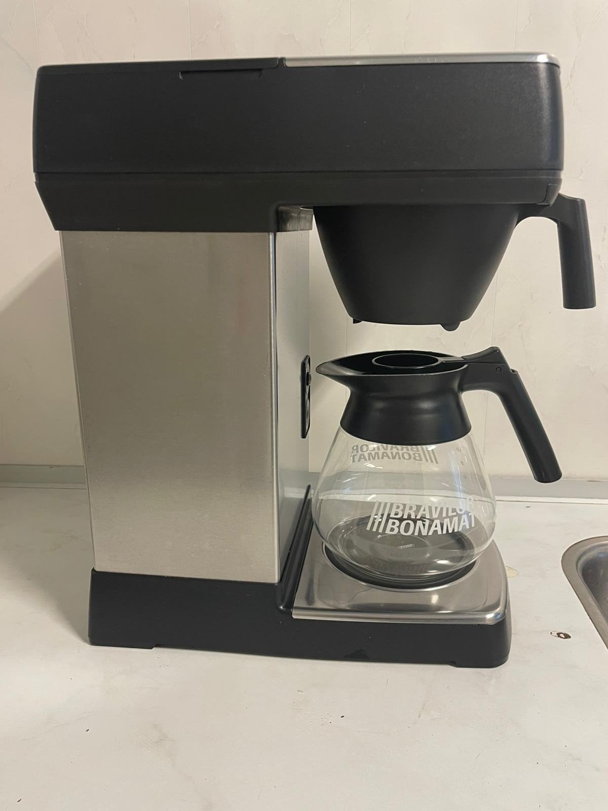 Bravilor Bonamat Novo Koffiezetapparaat, Gebruikt, 10 kopjes of meer, Koffiemachine, Gemalen koffie