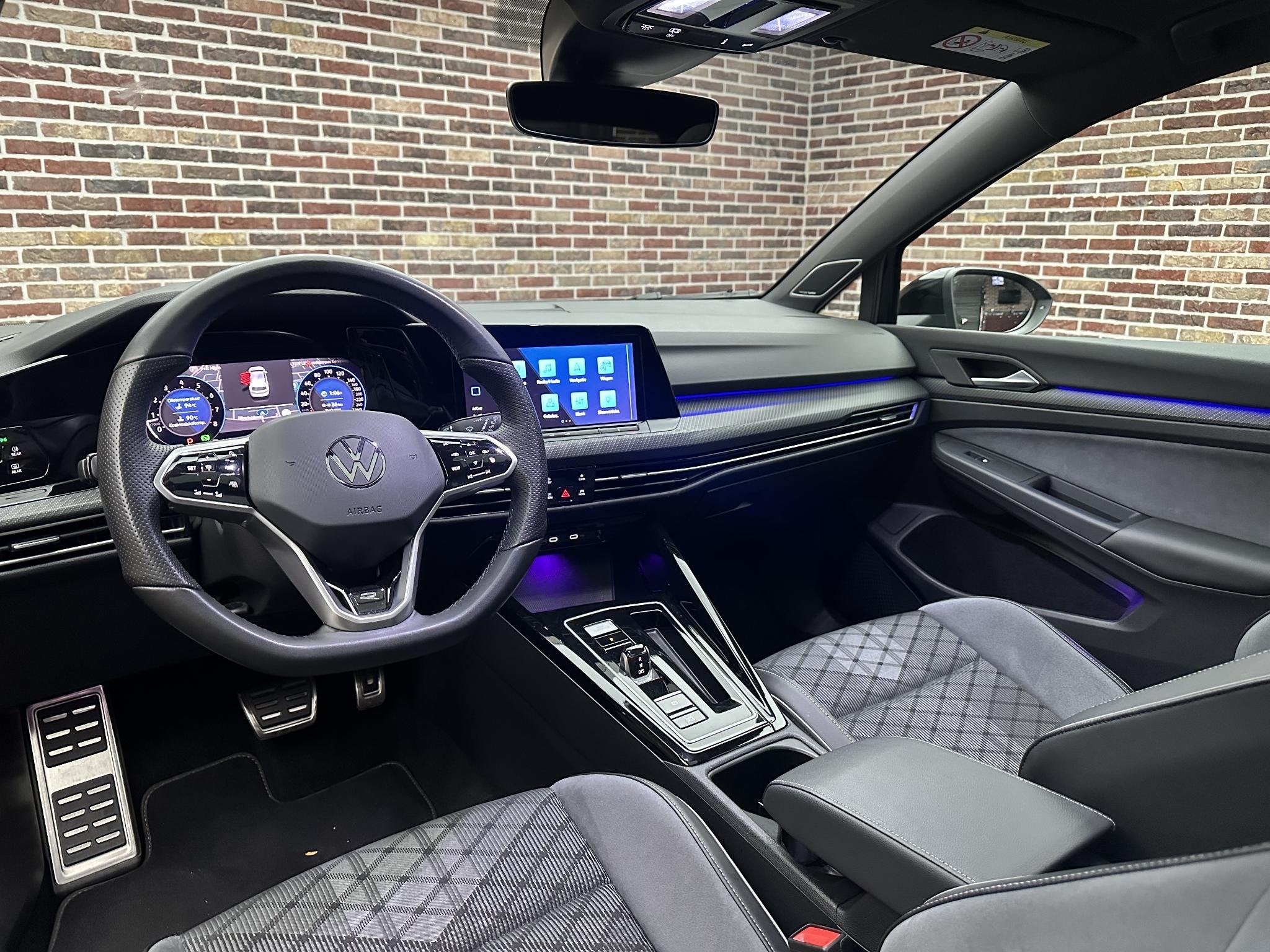 Volkswagen Golf 1.5 eTSI R-Line Pano| Harman Kardon| Head up, Auto's, Dealer onderhouden, Stof, 4 cilinders, 150 pk