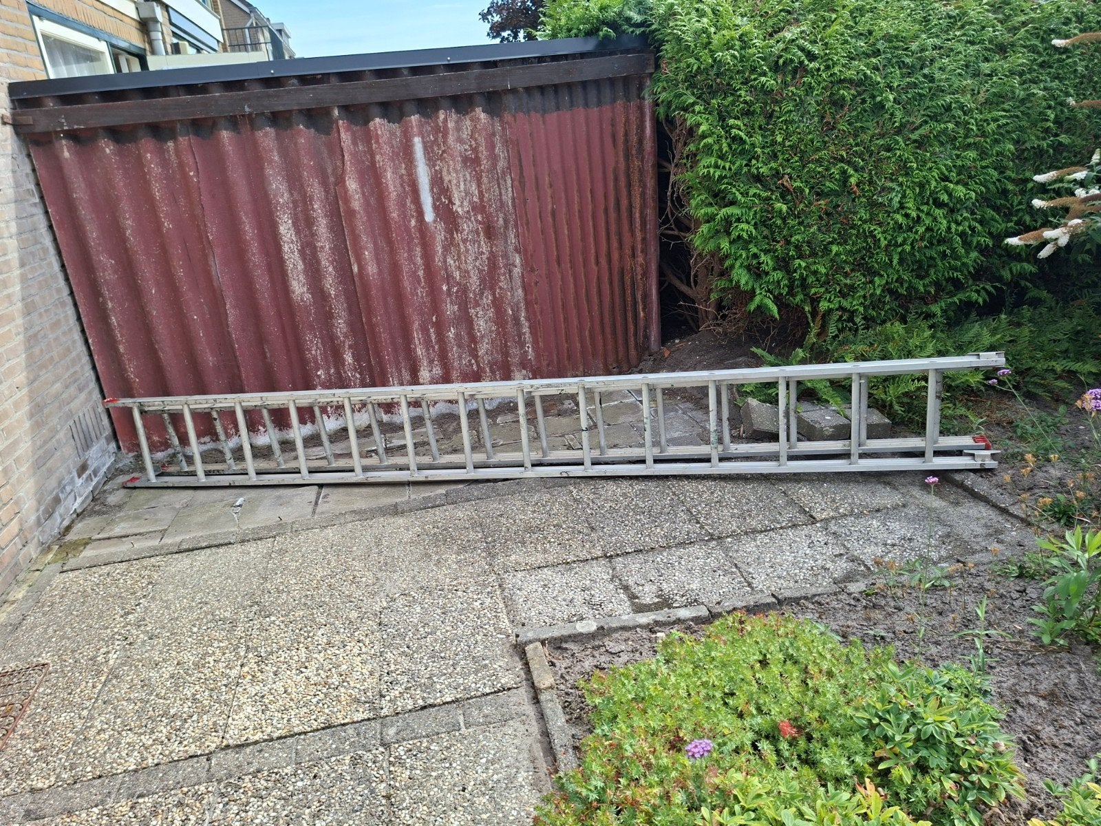 uitschuifbare aluminium ladder, Doe-het-zelf en Verbouw, Ladders en Trappen, Ophalen, Gebruikt
