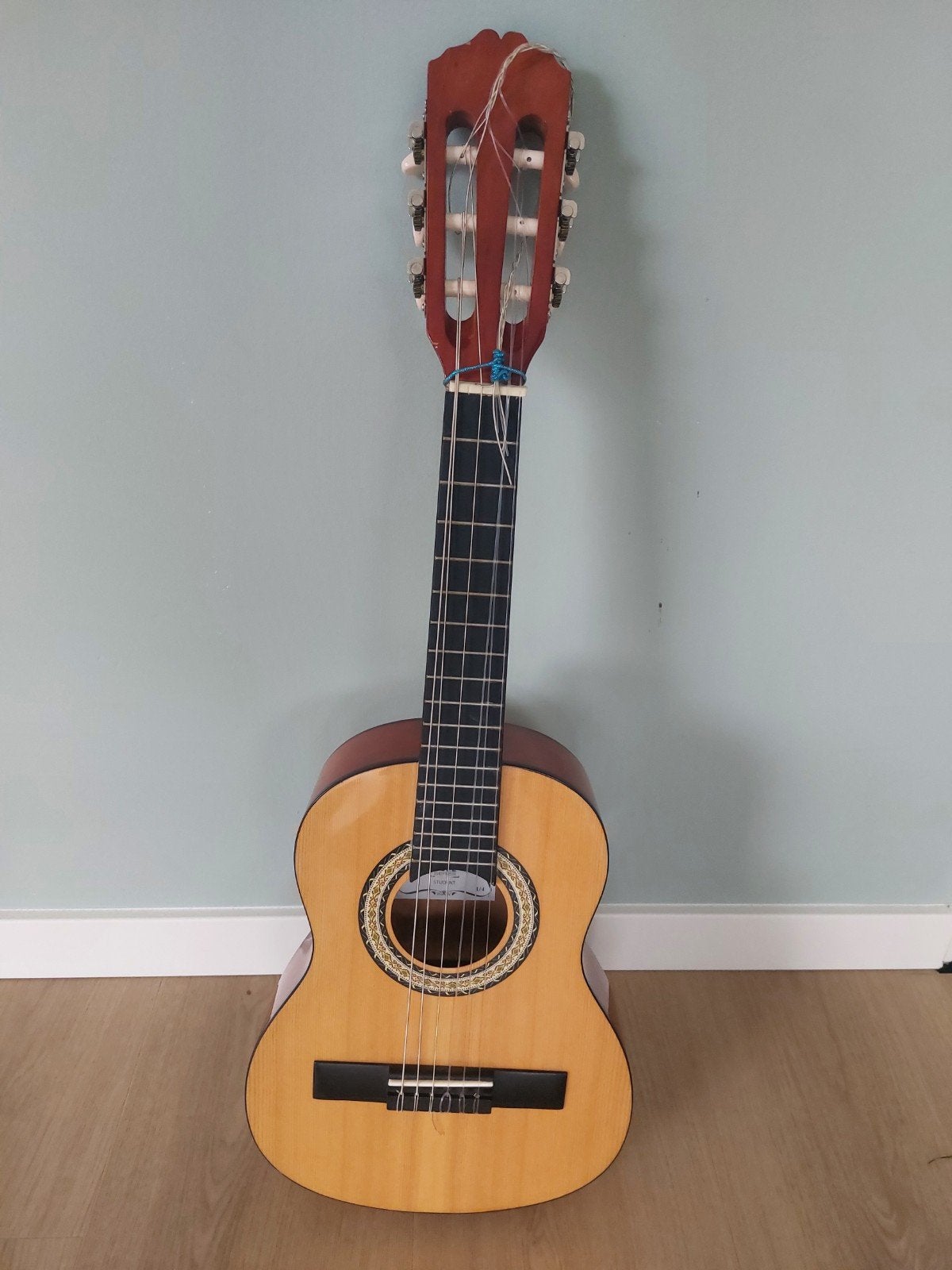 Kinder gitaar in perfecte staat. Ideaal voor lessen, Muziek en Instrumenten, Snaarinstrumenten | Gitaren | Akoestisch, Ophalen of Verzenden