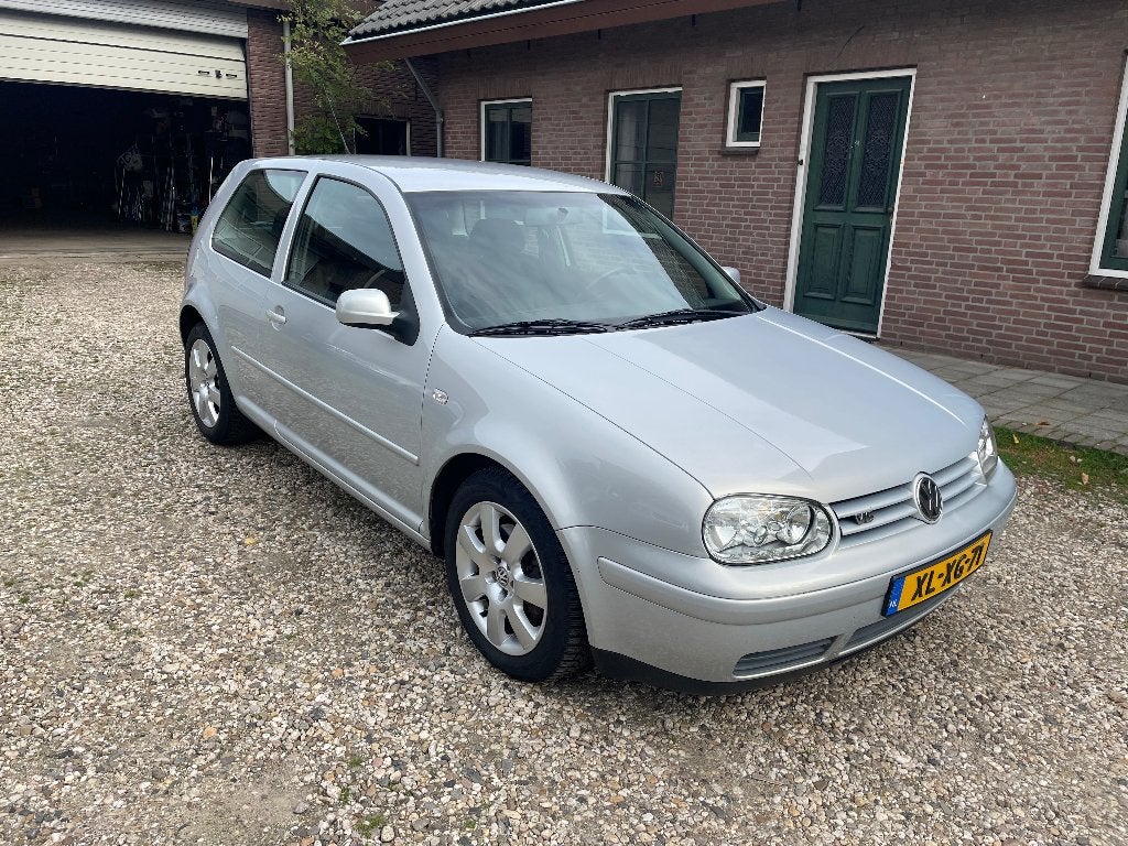 Volkswagen Golf 2.3 V5 110KW 1999 Grijs, Auto's, Voorwielaandrijving, Stof, 1204 kg, Bedrijf