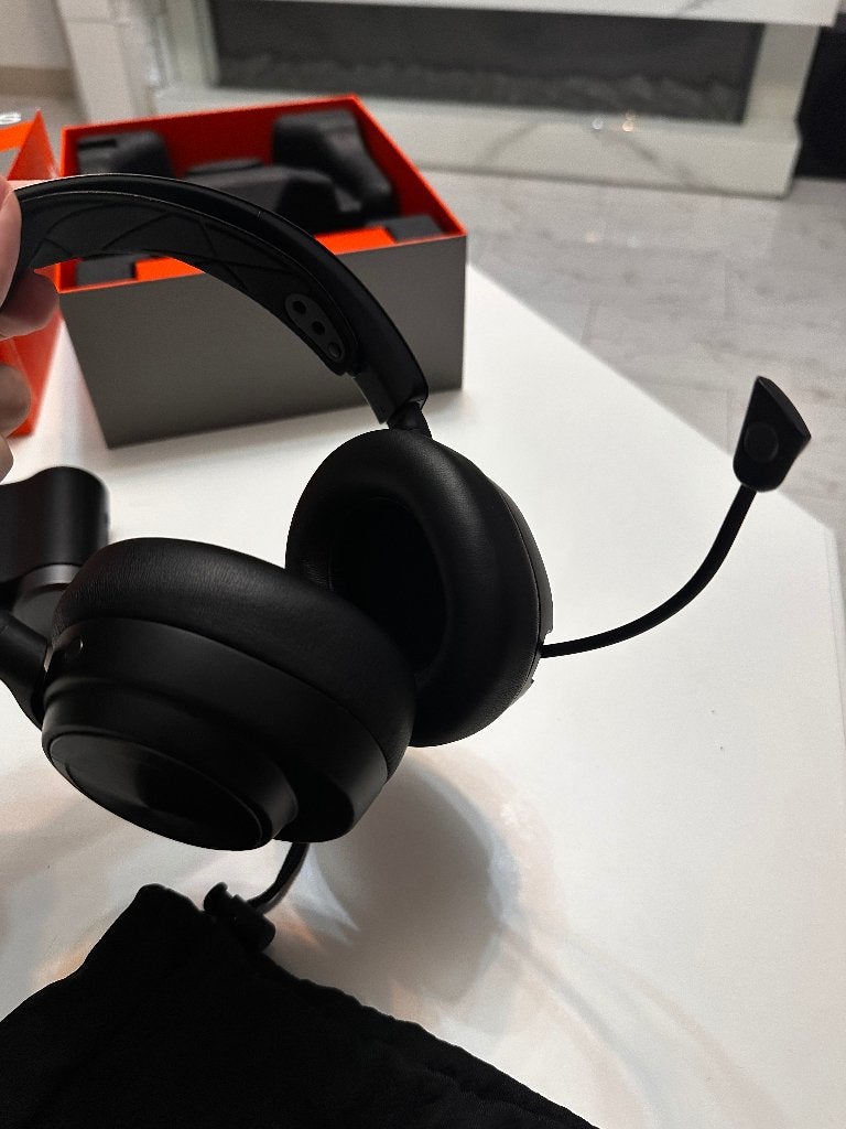 Foto 6 van SteelSeries Arctis Nova Pro Wireless | Factuur & Garantie