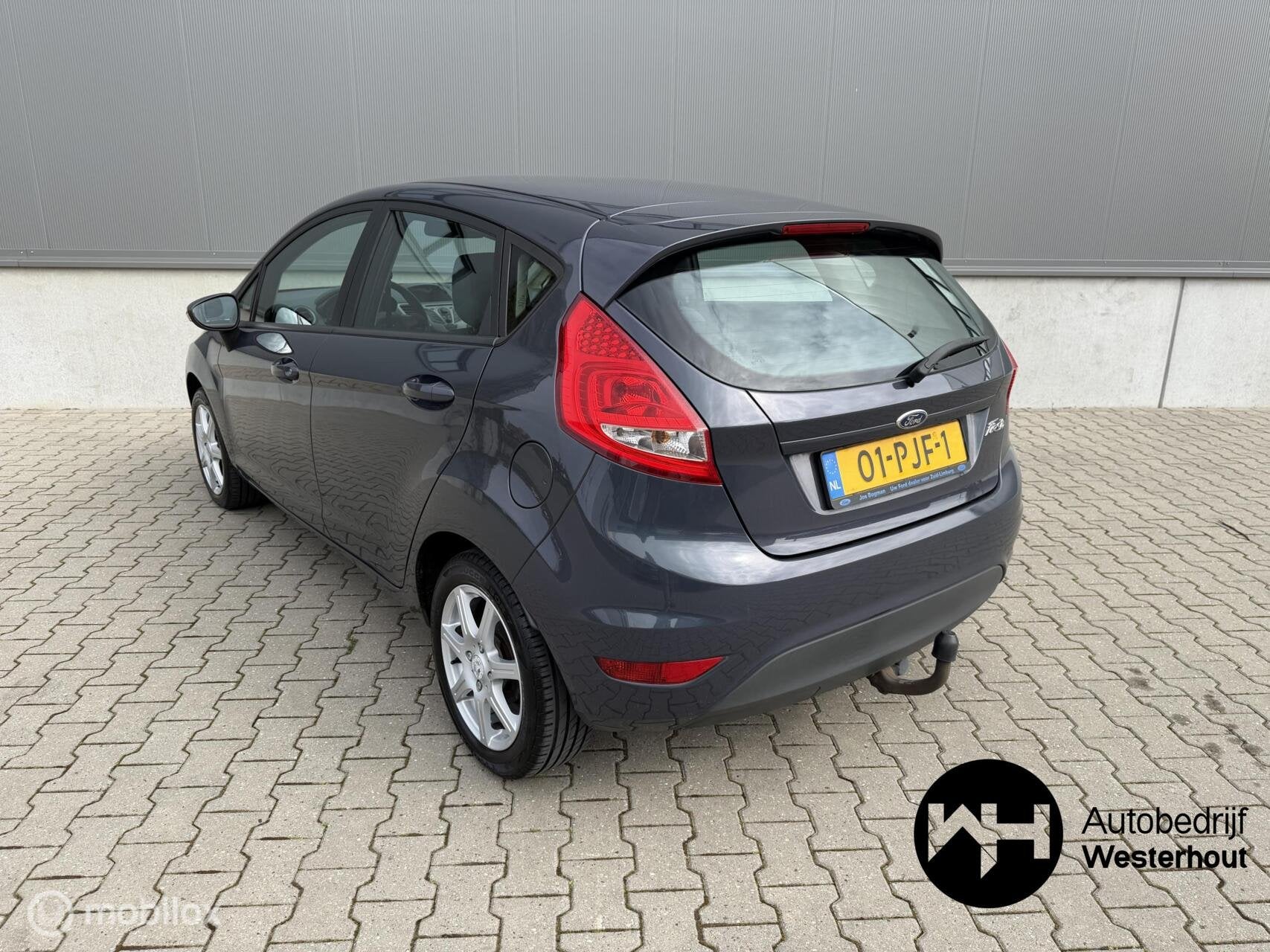Foto 4 van Ford Fiesta 1.25 Limited|AIRCO|ELEKTR RAMEN|NWE BANDEN