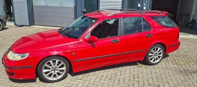 Saab 9-5 2.0 T Vector sport Estate 2005 Rood, Auto's, Saab, Voorwielaandrijving, Dealer onderhouden, 1800 kg, 4 cilinders