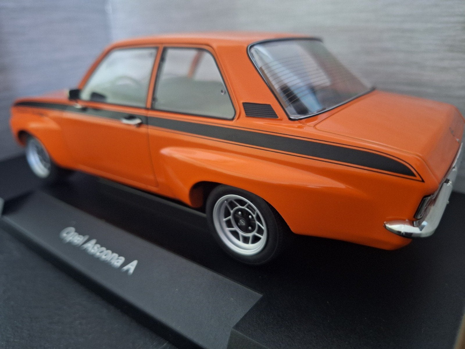 Opel Ascona A Schaal 1:18, Hobby en Vrije tijd, Modelauto's | 1:18, Overige merken, MCG, Nieuw, Ophalen of Verzenden
