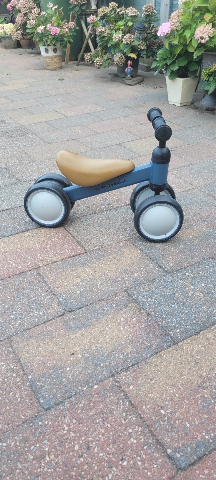LifeGoods TurboToddler Loopfiets Marineblauw Bruin Zadel, Kinderen en Baby's, Speelgoed | Buiten | Voertuigen en Loopfietsen, Ophalen