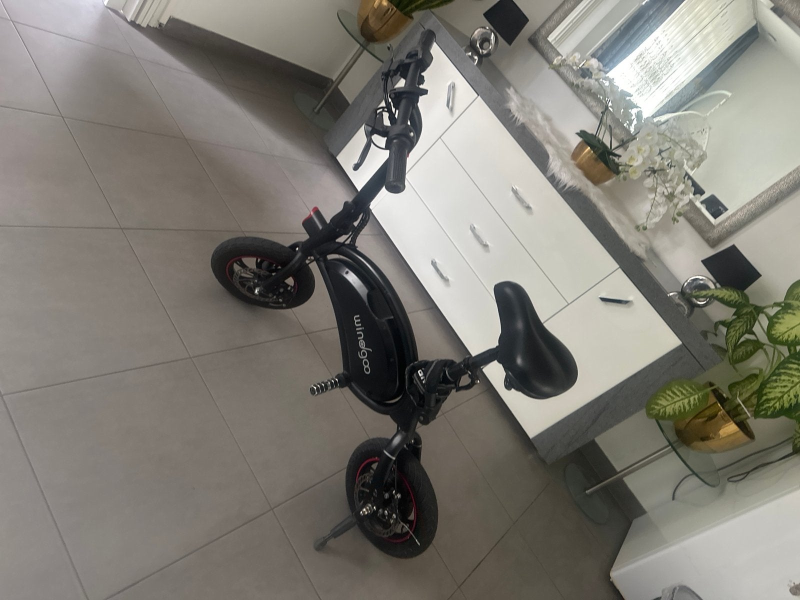 Wimegoo elektrische step met zadel, Ophalen of Verzenden, Zo goed als nieuw, Elektrische step (E-scooter)
