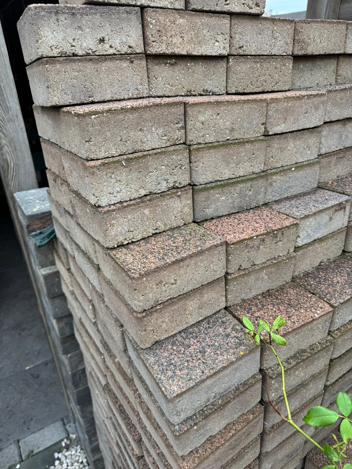 542 stenen gratis af te halen, Tuin en Terras, Tegels en Klinkers, Ophalen, Gebruikt, Klinkers, 5 tot 10 m²