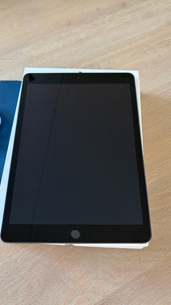 iPad 8e generatie 32GB wifi, 32 GB, Apple iPad, Zo goed als nieuw, Grijs