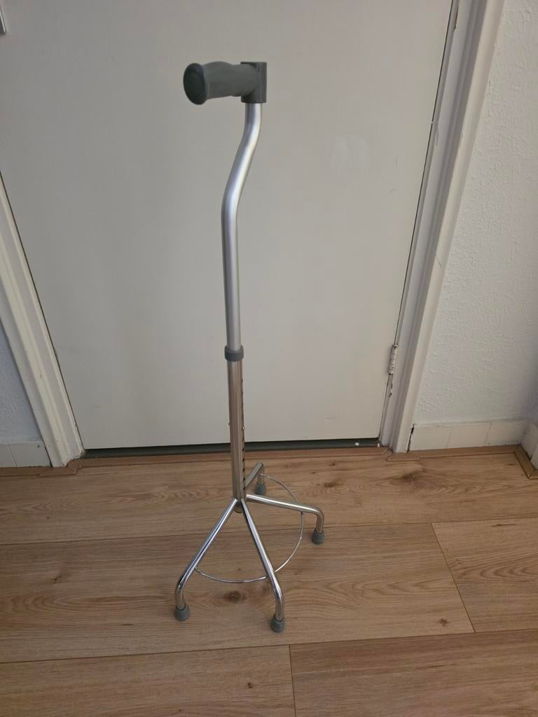 vierpoot wandelstok, Diversen, Wandelstokken, Ophalen, Verstelbaar, Zo goed als nieuw