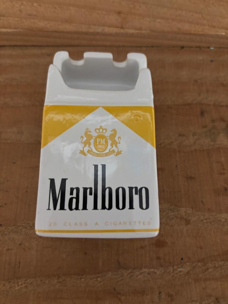 Marlboro asbak, Ophalen of Verzenden, Zo goed als nieuw, Asbak