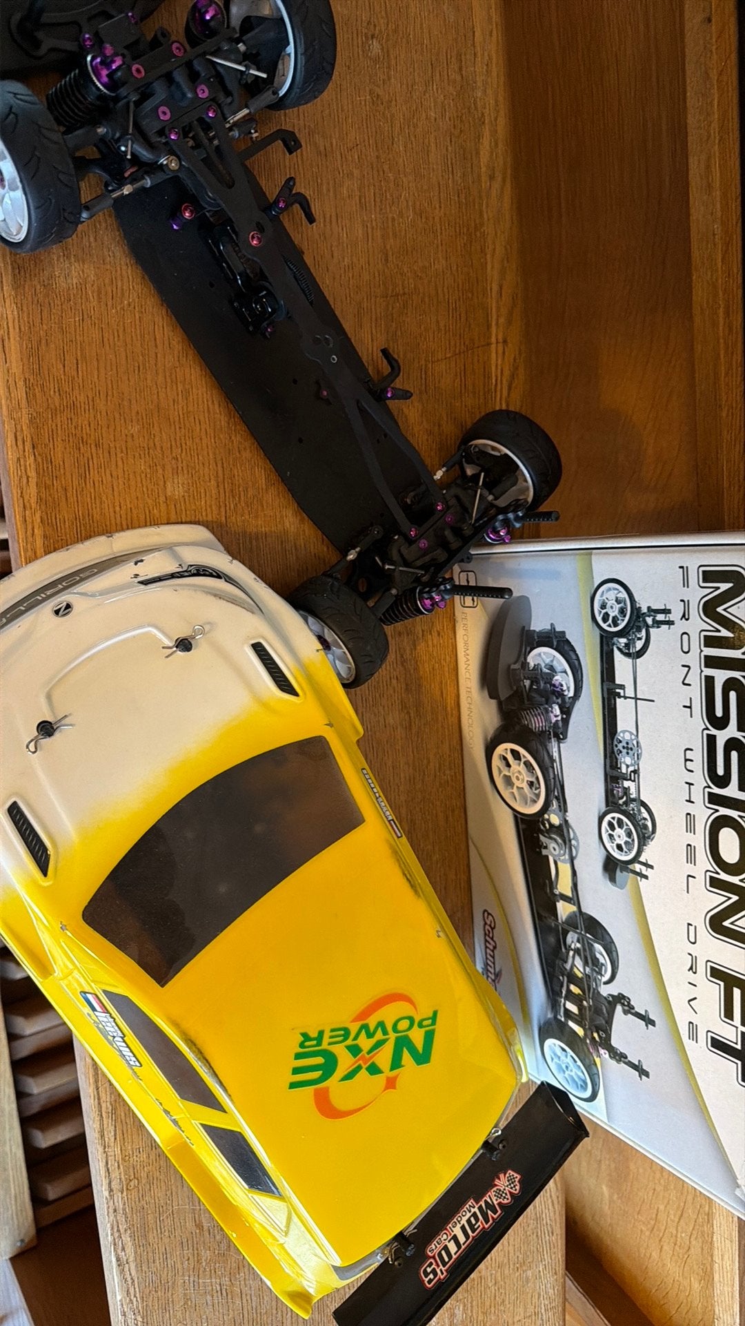 Schumacher 1/10 fronty mission Ft 2 x roller nu 199,95, Elektro, B, Ophalen of Verzenden, Schaal 1:10