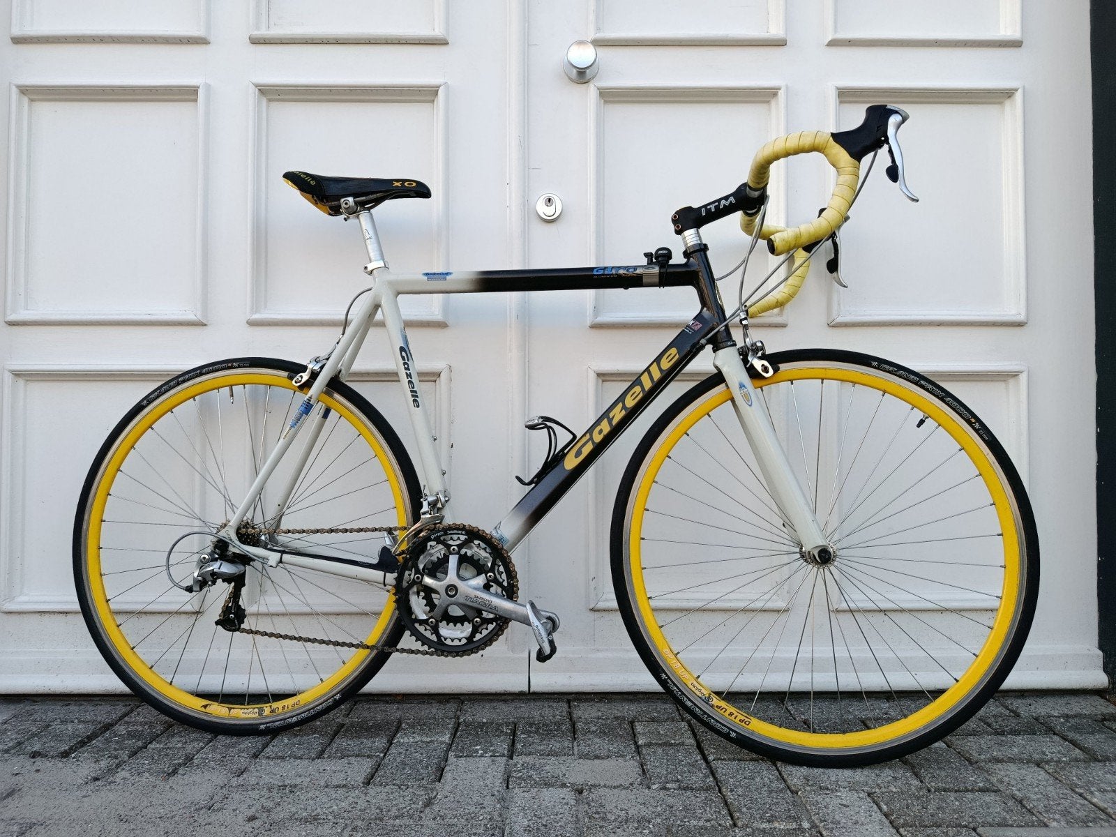 Racefiets Gazelle Giro 27 versnellingen Shimano

- 28 inch
-, Ophalen, Zo goed als nieuw, 57 tot 61 cm, Meer dan 20 versnellingen