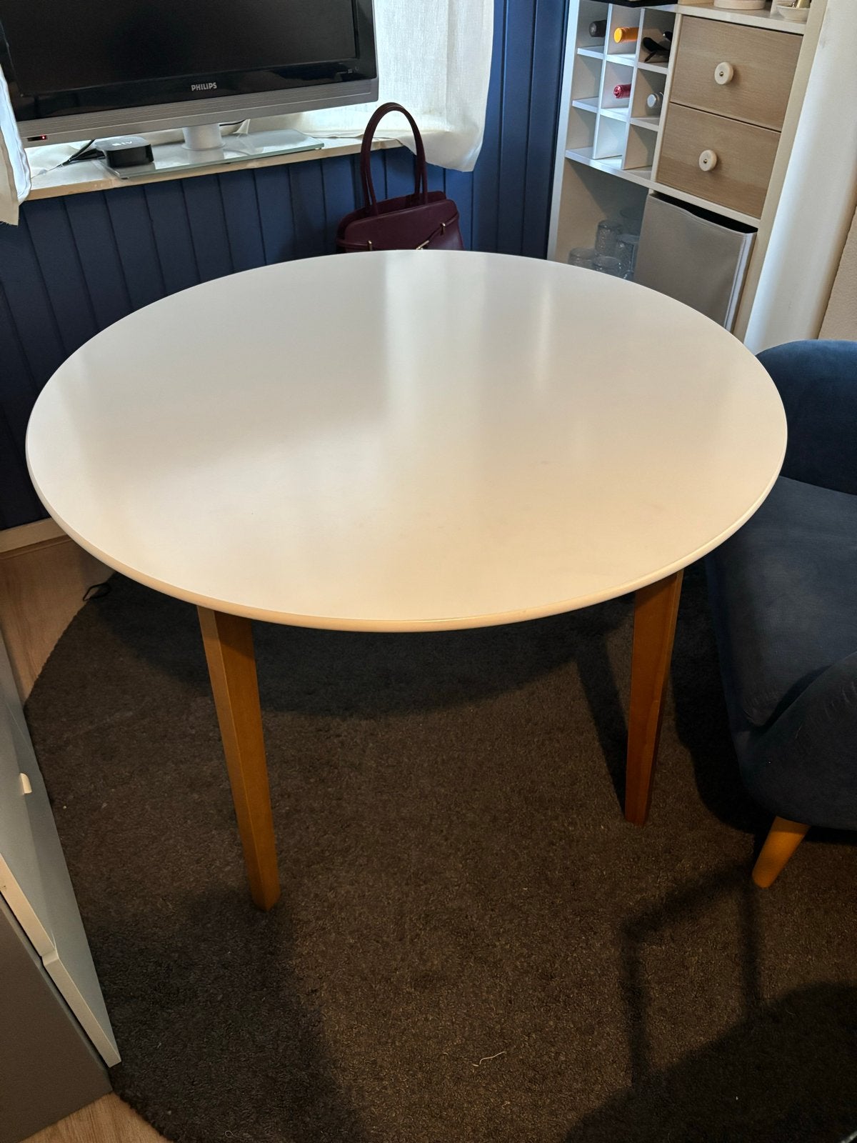 Ronde eettafel met houten poten - JYSK, Ophalen, Gebruikt, Rond, Vier personen