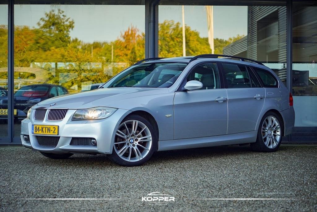 BMW 3-serie Touring 325i High Executive / M-Pakket / Pano /, Automaat, Gebruikt, Zwart, 2494 cc