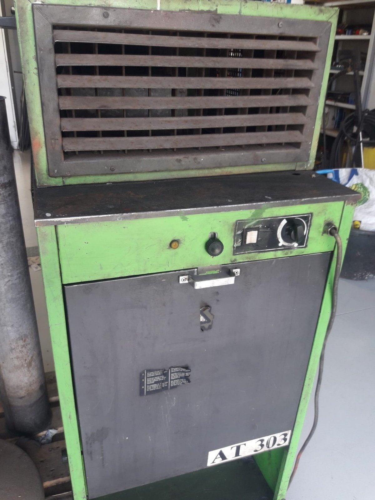 Olie afwerk kachel 230v aansluiting voor ventilator, Huis en Inrichting, Kachels, Ophalen, Overige brandstoffen, Petroleumkachel