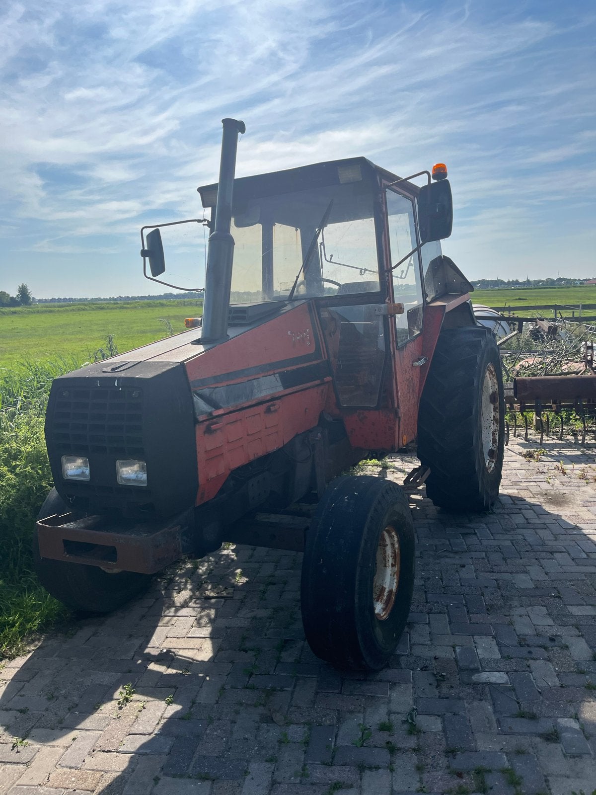 Valtra 705 trekker, Zakelijke goederen, Agrarisch | Tractoren, Gebruikt, Meer dan 10000, Tot 80 Pk, Ophalen