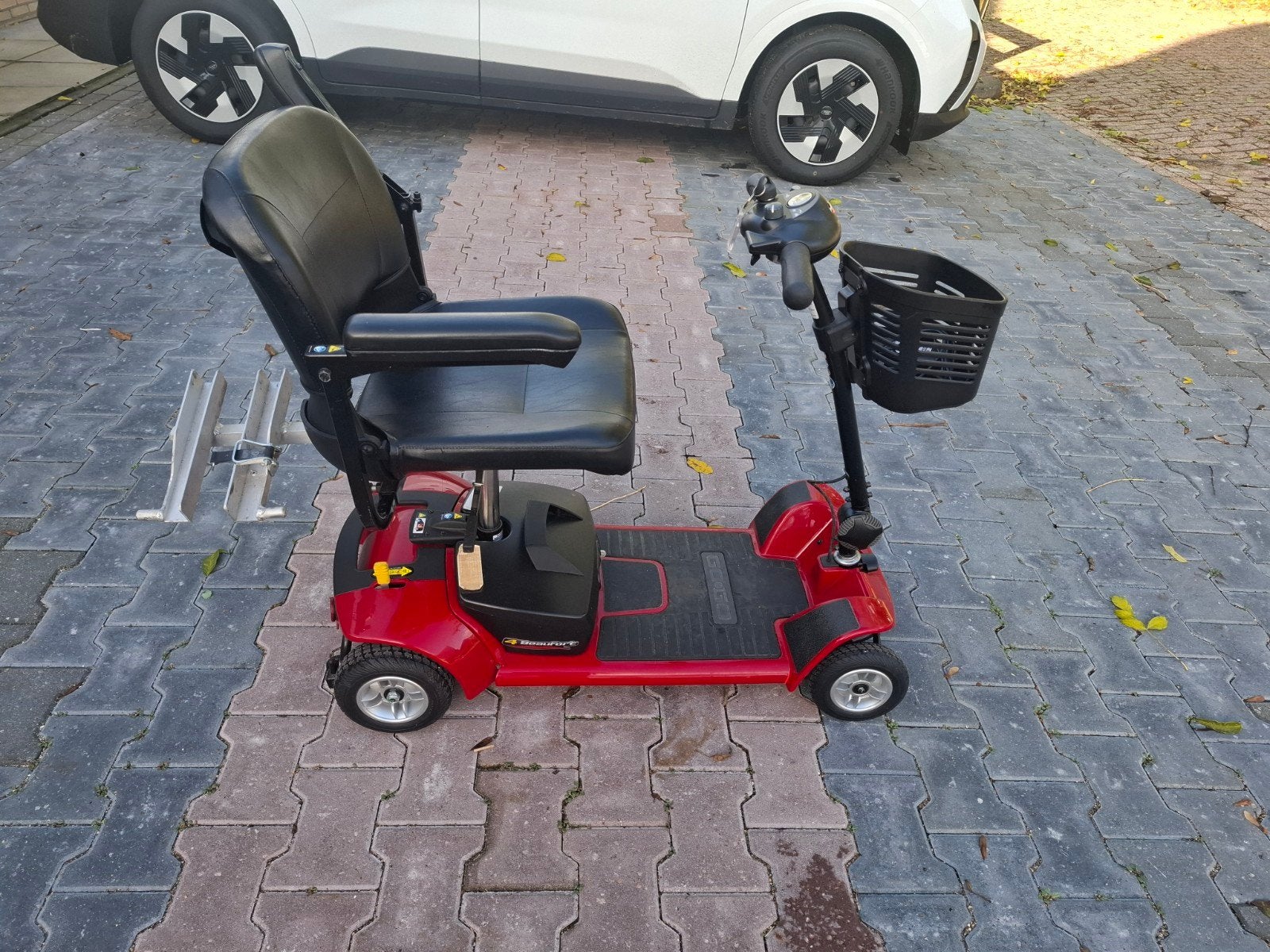 nette opvouwbare scootmobiel, 10 km/u of minder, Gebruikt, 15 km of minder, Ophalen