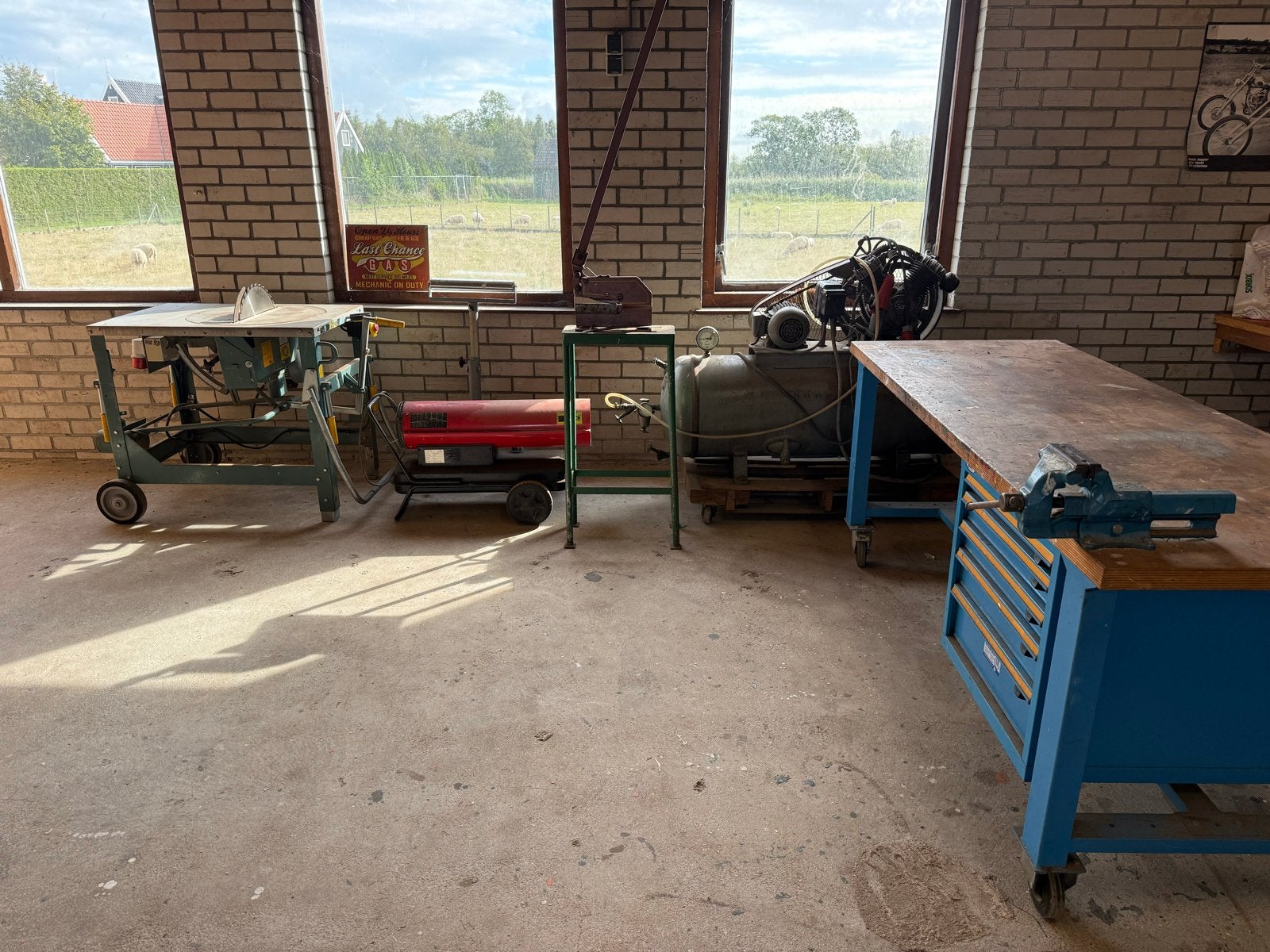 Complete Werkplaatsinrichting: Zaag, Compressor, Werkbank, Doe-het-zelf en Verbouw, Ophalen of Verzenden, Gebruikt