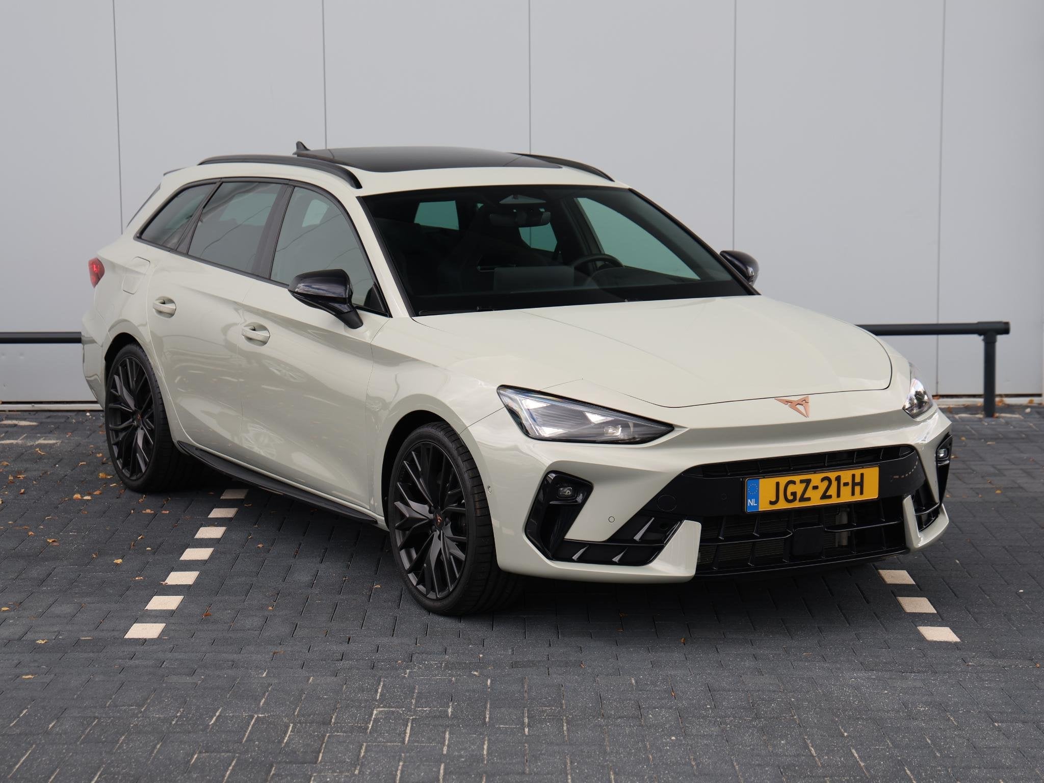 CUPRA Leon Sportstourer 1.5 TSI e-Hybrid 272 pk VZ Performan, Auto's, Cupra, 4 cilinders, Alcantara, 26 kWh, Hybride Elektrisch/Benzine