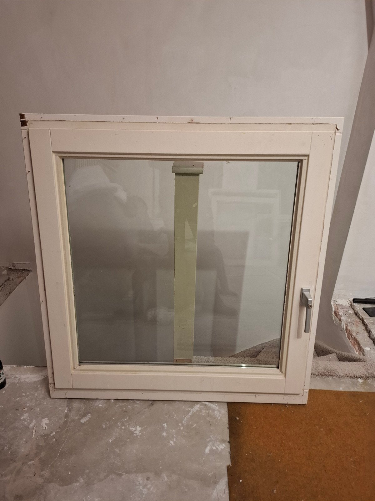 2 Hardhouten kozijn met draai/kiep raam en thermopeen, Ophalen
