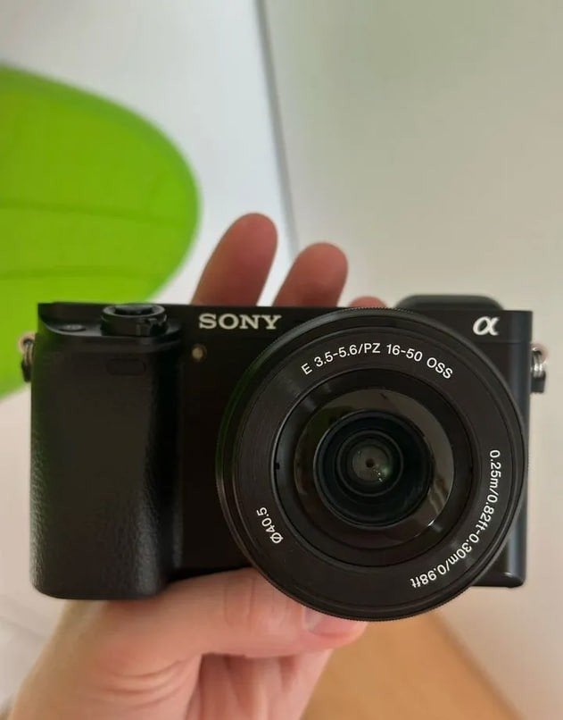 Sony Alpha A5100 Systeemcamera met 16 50mm, Audio, Tv en Foto, Fotocamera's Digitaal, Ophalen of Verzenden, Zo goed als nieuw