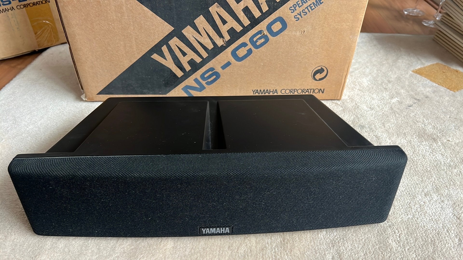 Yamaha center speaker NS-C60, Ophalen of Verzenden, Zo goed als nieuw, 60 tot 120 watt, Overige merken