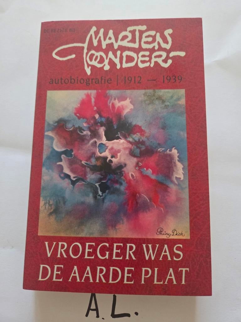 Vroeger Was De Aarde Plat - Marten Toonder autobiografie, Boeken, Ophalen of Verzenden, Sport