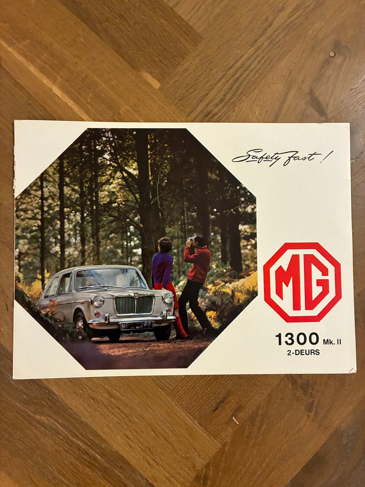 MG 1300 Mk II brochure, Verzenden, Zo goed als nieuw, Overige merken