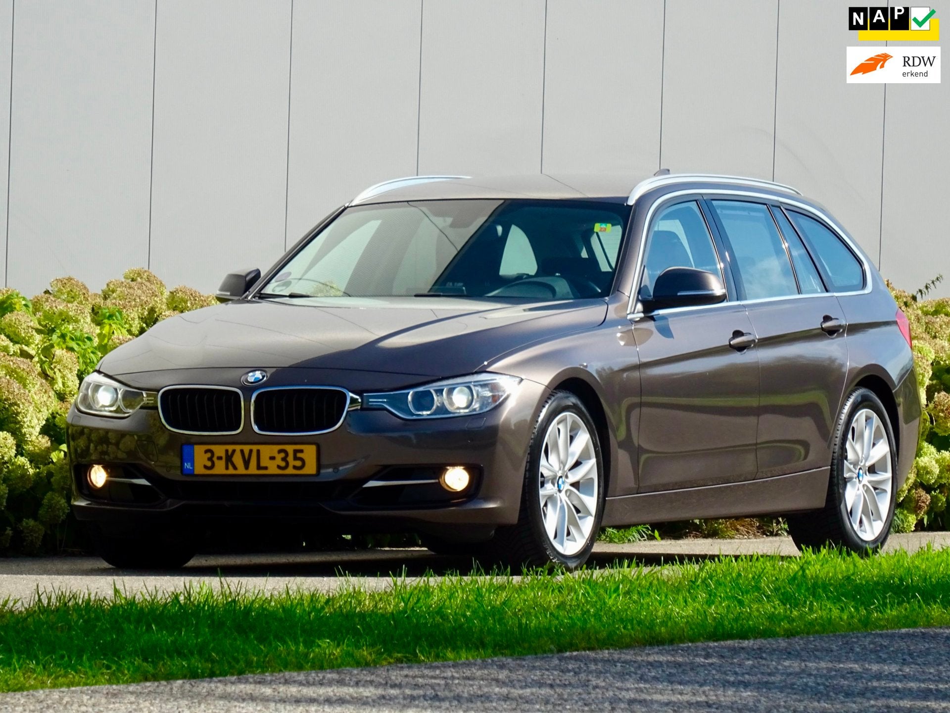 BMW 3-serie Touring 320i Executive Sport | NL |, Auto's, Automaat, Dealer onderhouden, Gebruikt, 4 cilinders