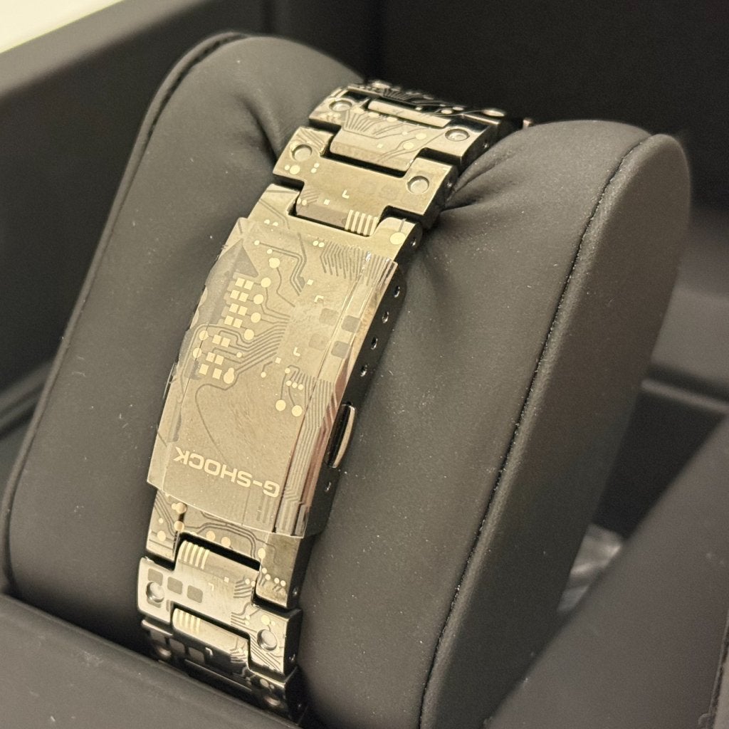 Casio G-Shock GMW-B5000TCC-1JR Special Edition (Nieuwstaat), G-shock, Gebruikt, Support@gshock.com, 529 5th Ave
New York, NY 10017
USA