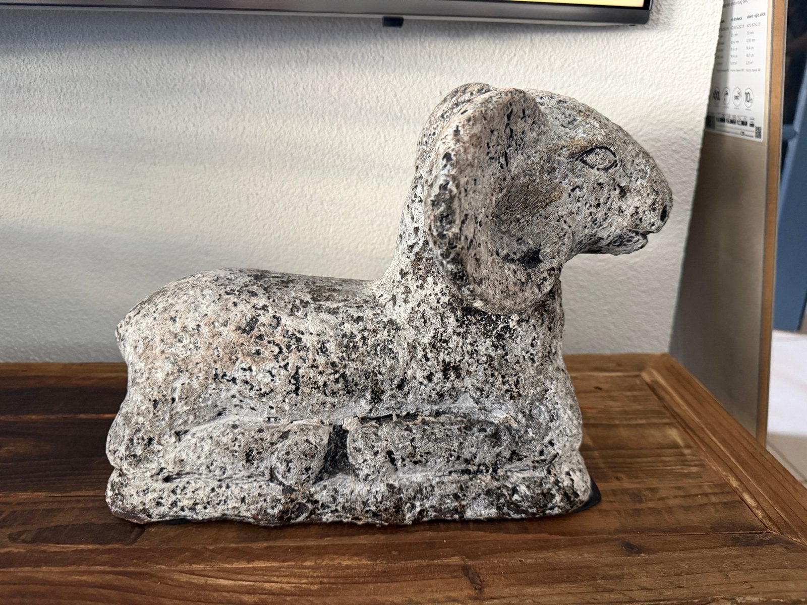 Decoratief ram beeldje van steen, Verzamelen, Beelden en Beeldjes, Zo goed als nieuw, Dier, Ophalen