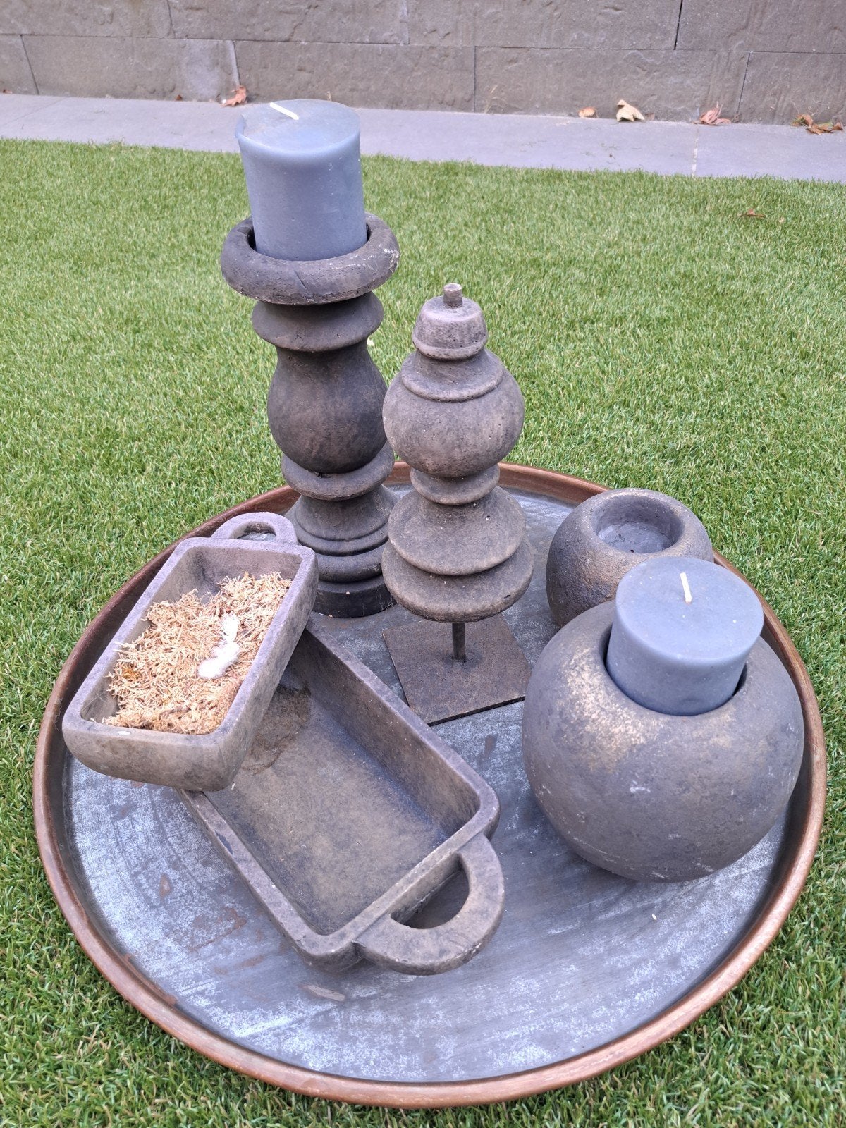 Decoratieve set met kandelaars en schaal, Gebruikt, Ophalen of Verzenden, Grijs, Steen/keramiek
