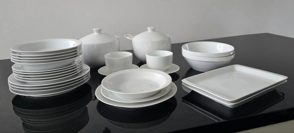 Serviesset van Hutschenreuther - Novum collectie, Antiek en Kunst, Antiek | Servies compleet, Ophalen