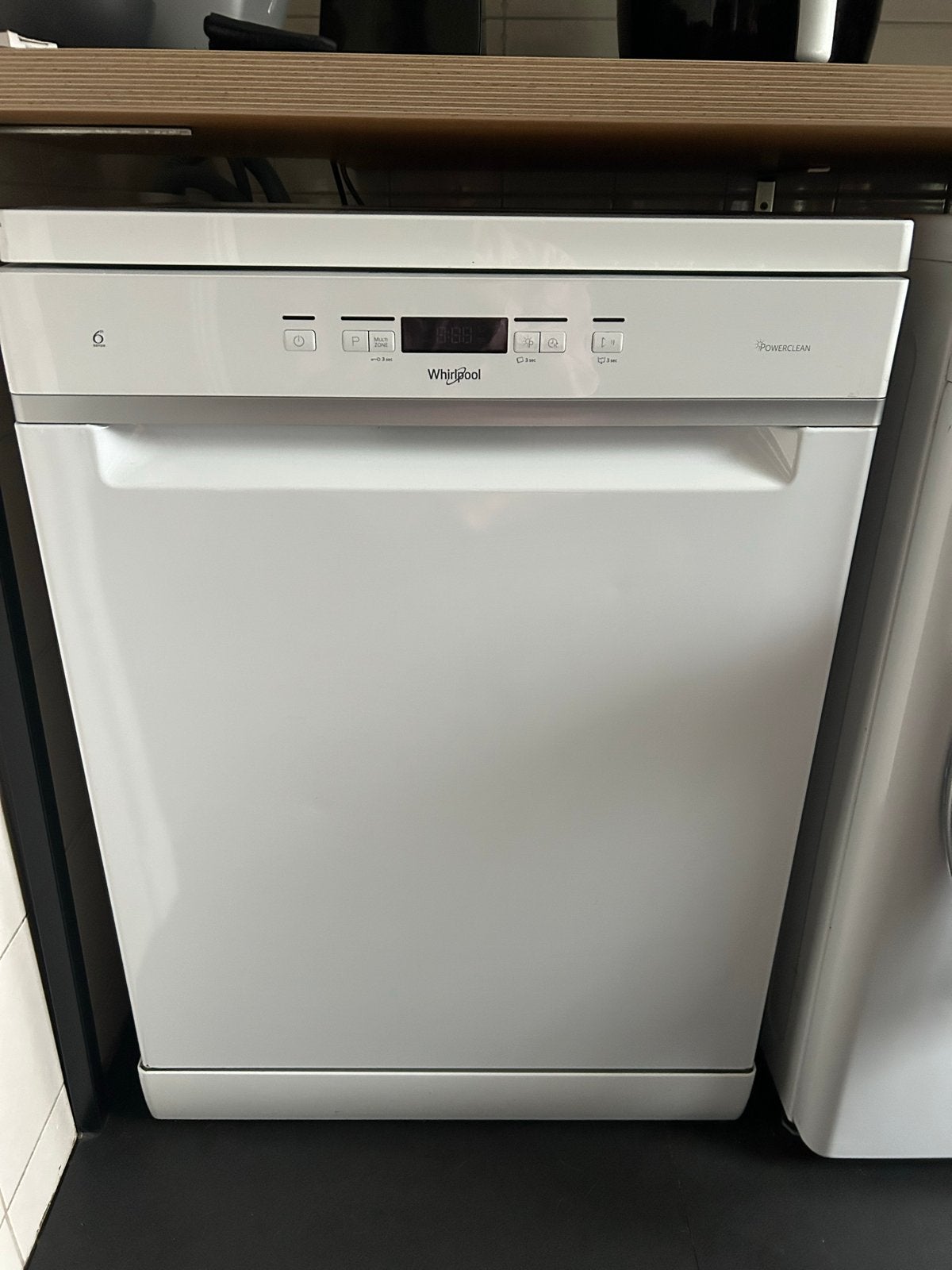 Gratis: Whirlpool 6th sense Vaatwasser met defect, Ophalen, 60 cm of meer, Energieklasse A of zuiniger, Niet werkend
