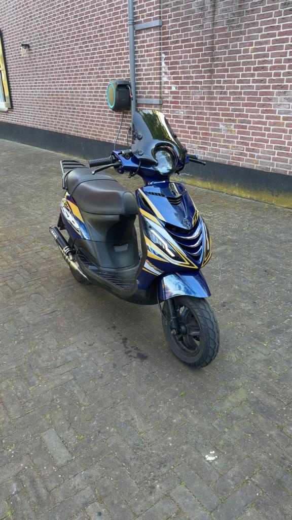Piaggio zip 70cc mkII, Fietsen en Brommers, Scooters | Piaggio, Zo goed als nieuw, Zip, Tweetakt, Ophalen