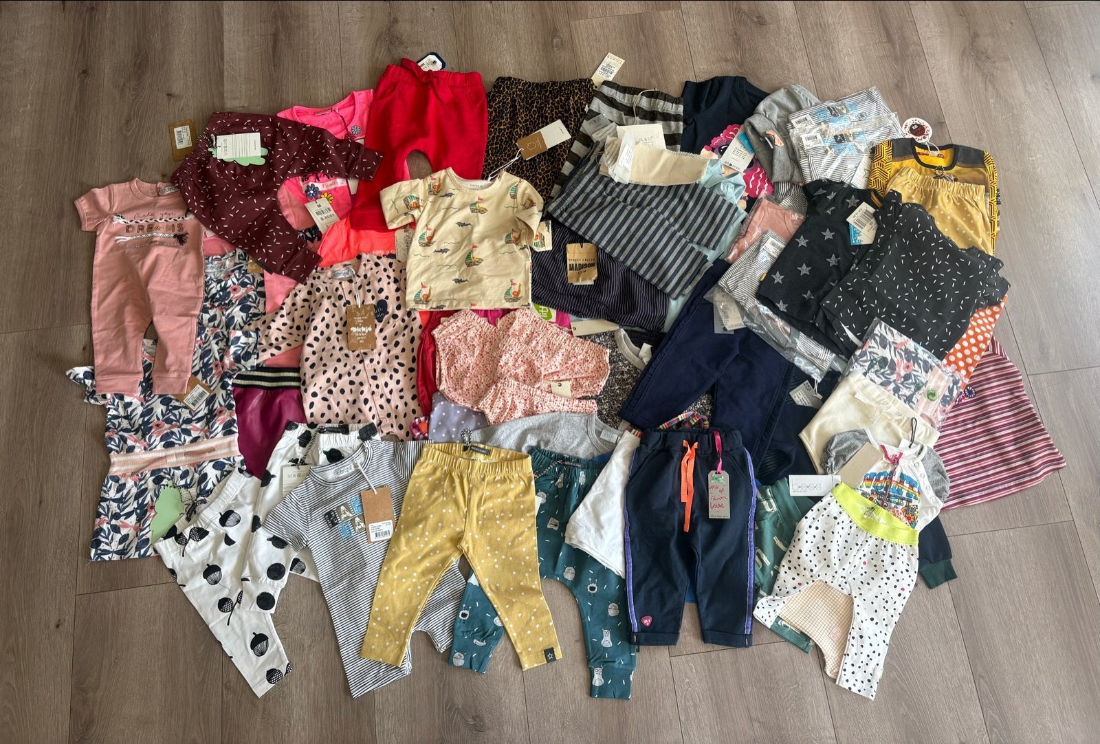 Grote partij nieuwe baby/kinderkleding met prijskaartje, Ophalen of Verzenden, Nieuw, Jongen of Meisje