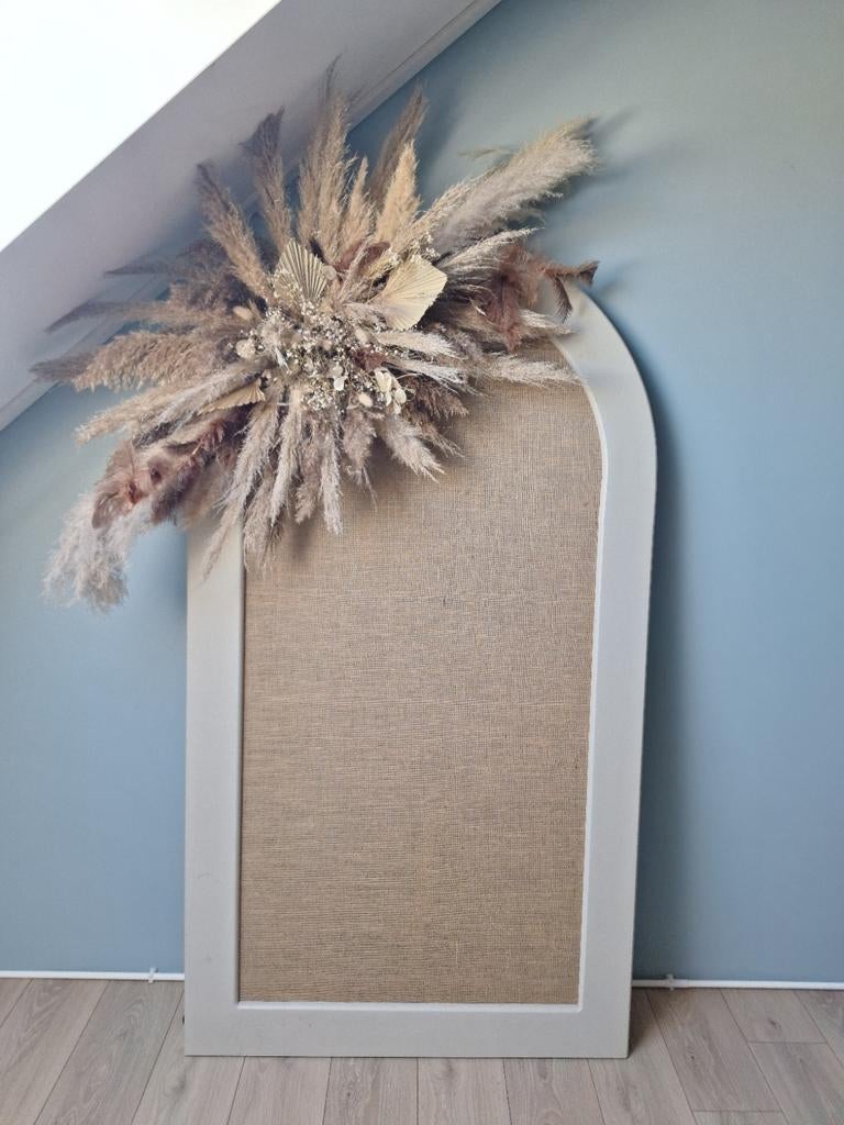 Backdrop met bloemstuk voor bruiloften en feesten, Ophalen