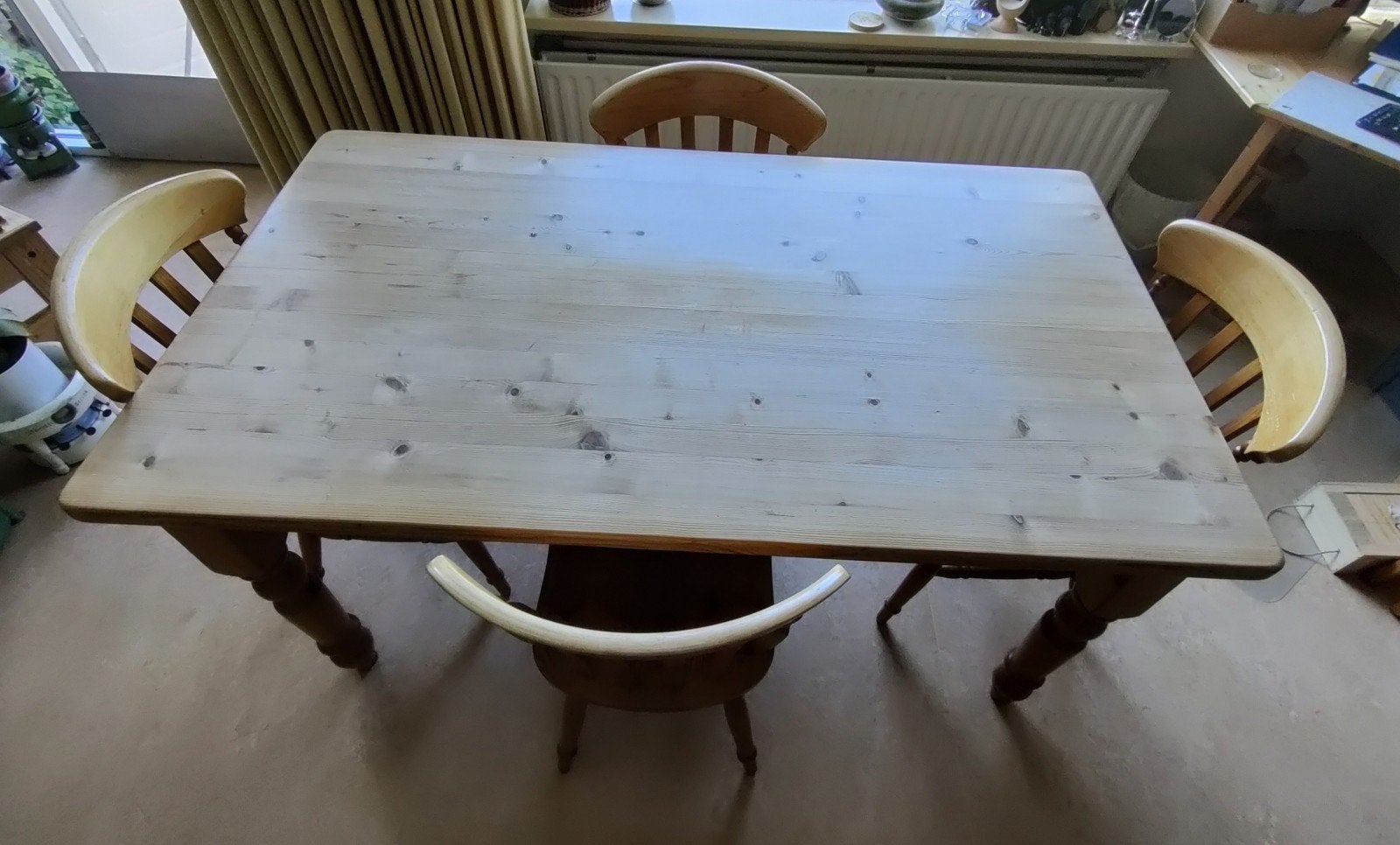 Grenen eethoek met 6 stoelen (4 grenen, 2 eiken), Ophalen, Gebruikt, 50 tot 100 cm, Vijf personen of meer