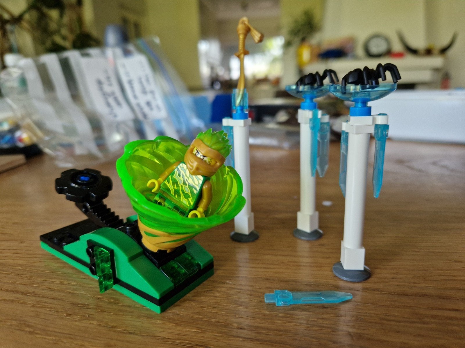 Lego Ninjago Spinjitzu Lloyd 70687 met instructies, Gebruikt, Lego, Compleet, Ophalen of Verzenden