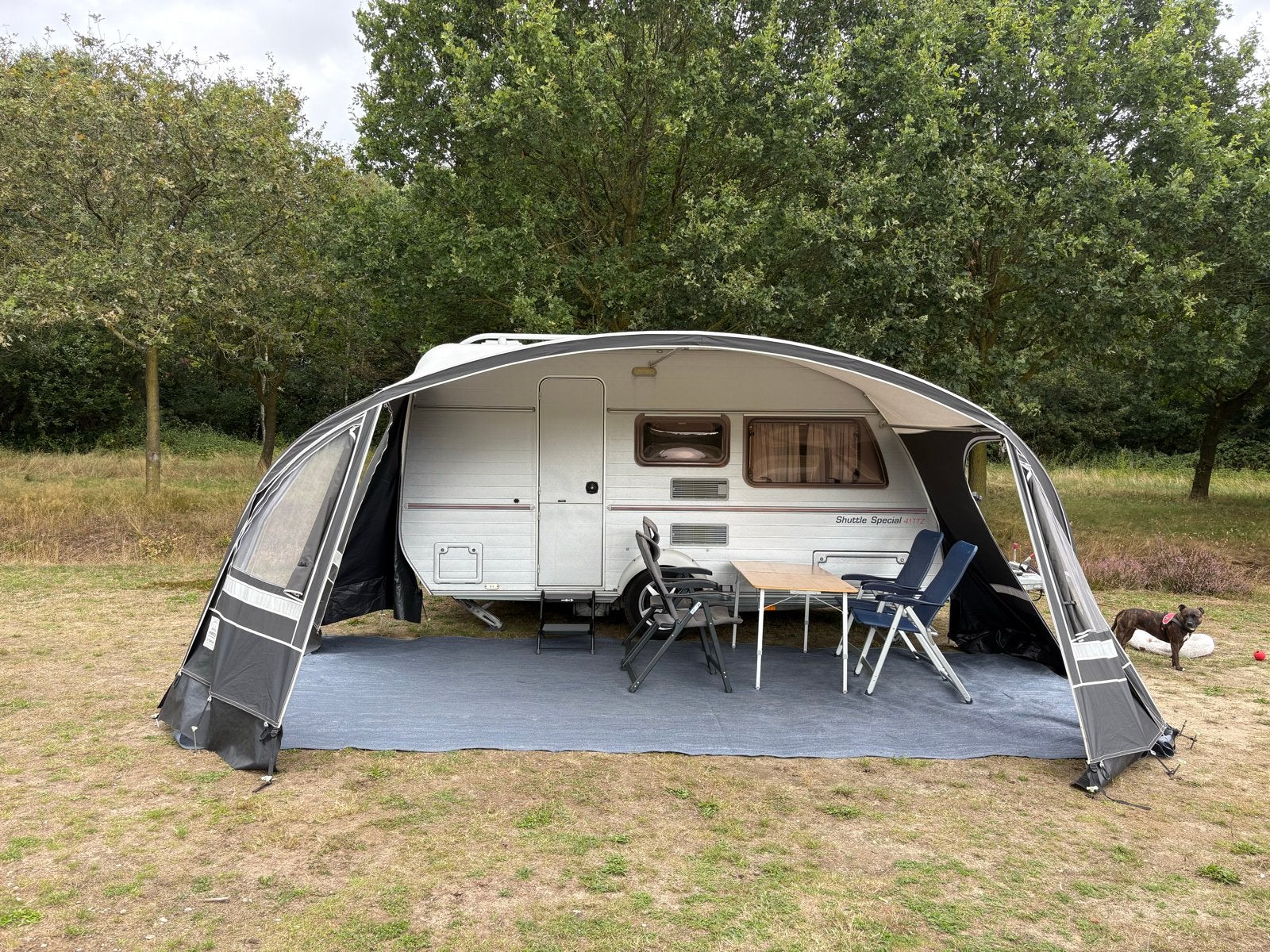 Kip Shuttle Special 41TTZ Caravan met mover en voortent, Caravans en Kamperen, Kip, Treinzit, Dwarsbed, Particulier