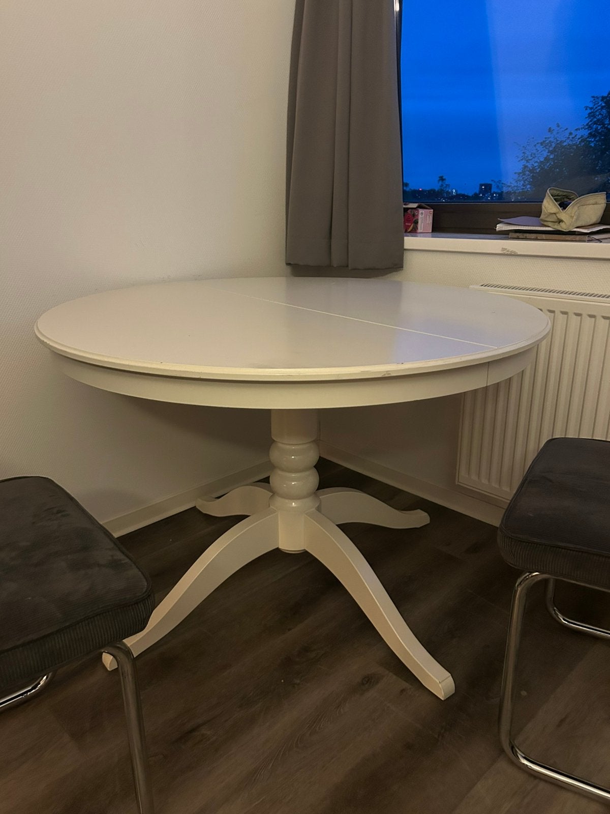 Witte uitschuifbare tafel, goede staat, Gebruikt, 100 tot 150 cm, Rond, Ophalen of Verzenden