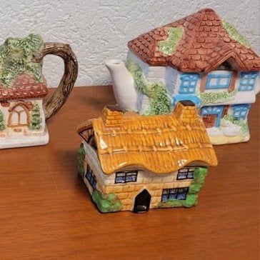 2x huisje theepot suikerpot Beswick ware beren cottage kerk, Antiek en Kunst, Antiek | Keramiek en Aardewerk, Ophalen of Verzenden