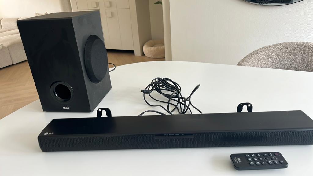 LG soundbar, Audio, Tv en Foto, Soundbars, Ophalen of Verzenden, Zo goed als nieuw