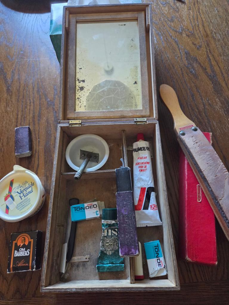 Vintage Scheerset in Houten Kist met Spiegel en Accessoires, Ophalen of Verzenden