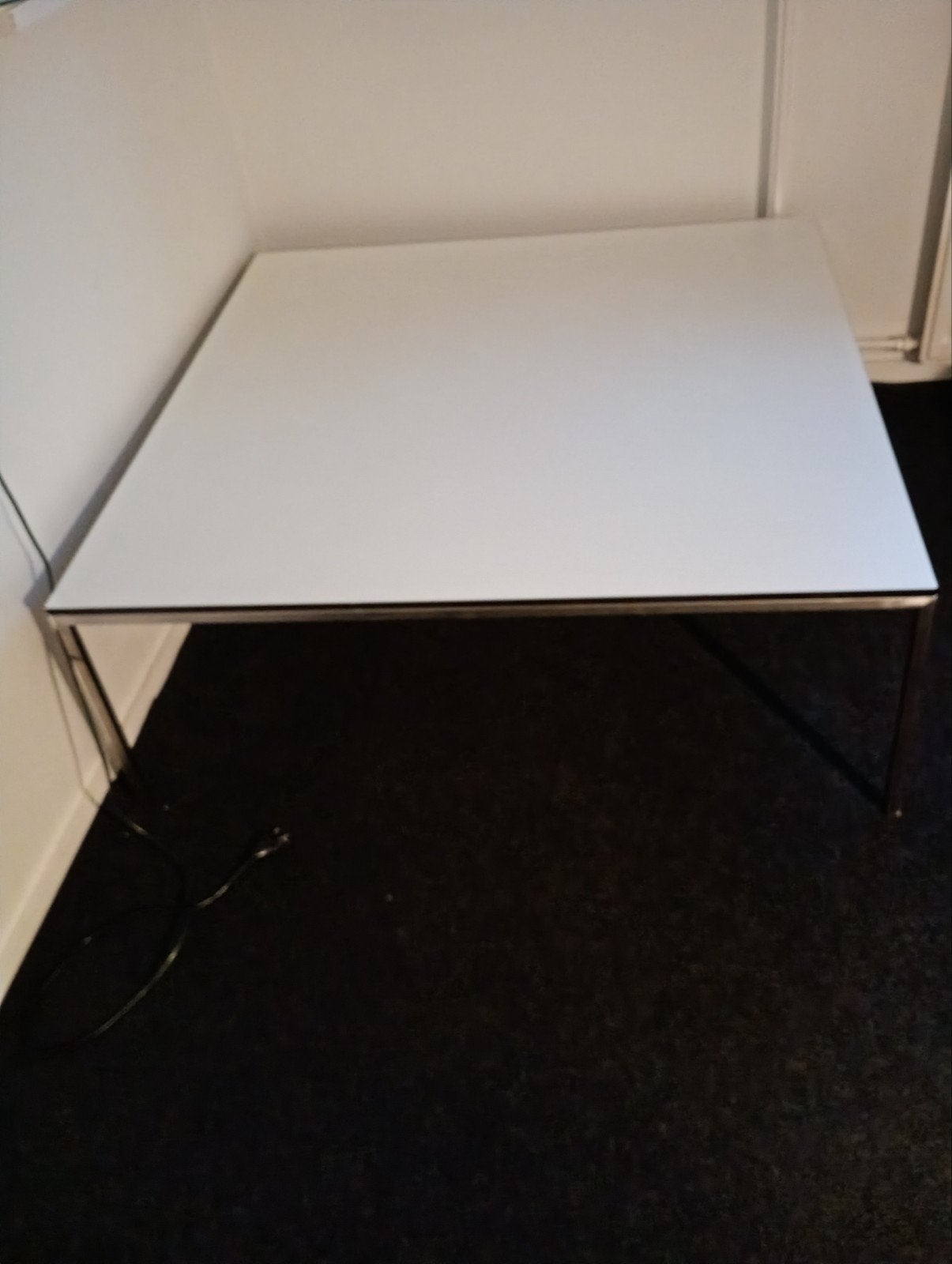 Mooie vintage salontafel, Huis en Inrichting, Ophalen, Gebruikt, 100 tot 150 cm, Vierkant